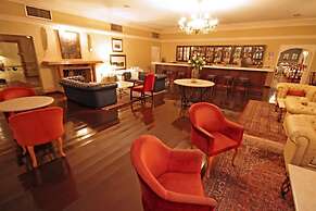 San Raphael Country Hotel