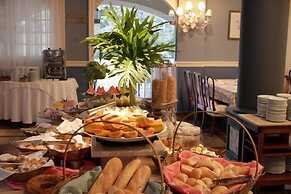 San Raphael Country Hotel