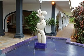 San Raphael Country Hotel