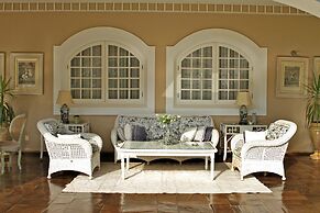 San Raphael Country Hotel