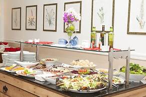 San Raphael Country Hotel