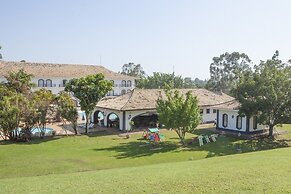 San Raphael Country Hotel