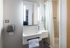 B&B HOTEL Laval Changé