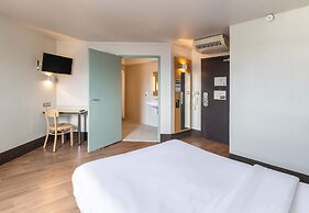 B&B HOTEL Lyon Grand Stade Meyzieu