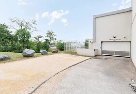 B&B HOTEL Lyon Grand Stade Meyzieu