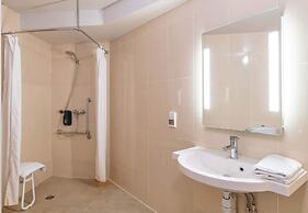 B&B HOTEL Lyon Grand Stade Meyzieu