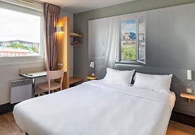 B&B HOTEL Lyon Grand Stade Meyzieu