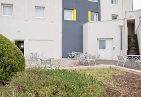 B&B HOTEL Lyon Grand Stade Meyzieu