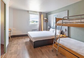 B&B HOTEL Lyon Grand Stade Meyzieu