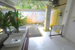 Apa Villa Illuketia