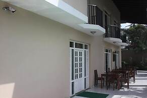 Grand 7 Hotel - Thalawathugoda