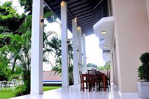 Grand 7 Hotel - Thalawathugoda