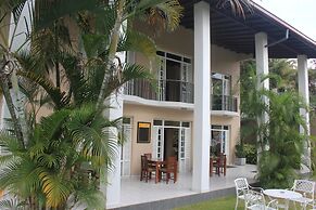 Grand 7 Hotel - Thalawathugoda