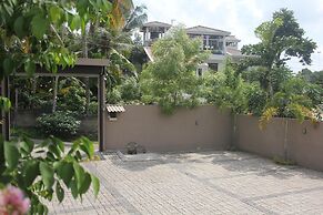 Grand 7 Hotel - Thalawathugoda
