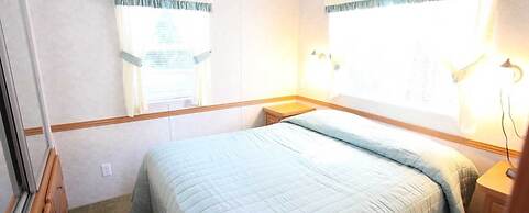 Road Runner Travel Resort - Caravan Park