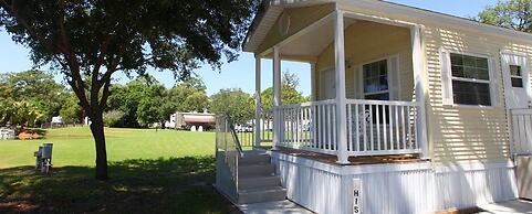 Road Runner Travel Resort - Caravan Park