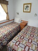 Road Runner Travel Resort - Caravan Park