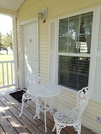 Road Runner Travel Resort - Caravan Park