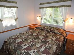 Road Runner Travel Resort - Caravan Park