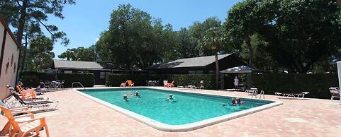 Road Runner Travel Resort - Caravan Park