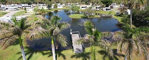 Road Runner Travel Resort - Caravan Park