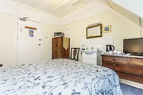 The Ravensbourne Hotel