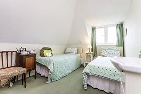 The Ravensbourne Hotel