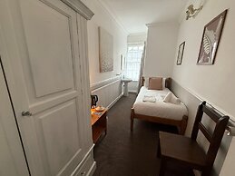 Central Hotel