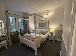 Central Hotel