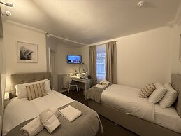 Central Hotel
