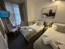Central Hotel
