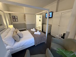 Central Hotel
