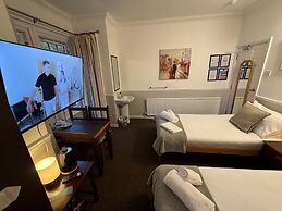 Central Hotel
