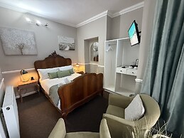 Central Hotel