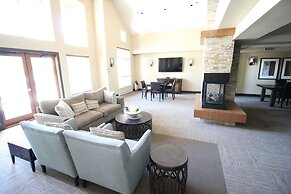 Waterscapes Resort by DKRA