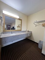 Scottish Inns & Suites Eau Claire