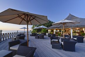 Angaga Island Resort & Spa