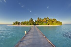 Angaga Island Resort & Spa