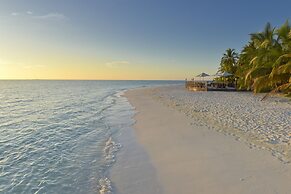 Angaga Island Resort & Spa