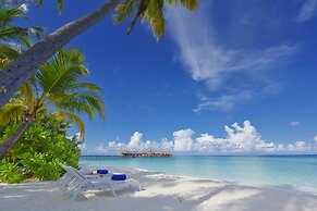 Angaga Island Resort & Spa