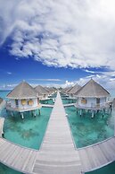 Angaga Island Resort & Spa