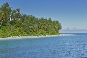 Angaga Island Resort & Spa