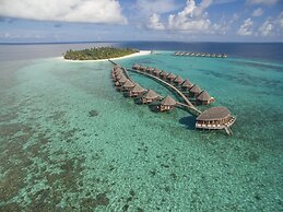Angaga Island Resort & Spa