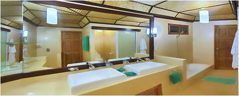 Angaga Island Resort & Spa