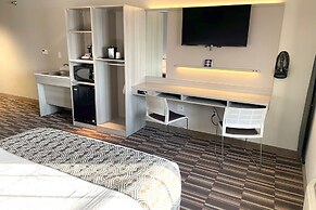 Spark by Hilton Rochester South