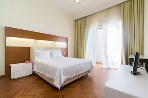 Home Suites by Marina