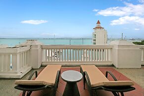 Home Suites by Marina