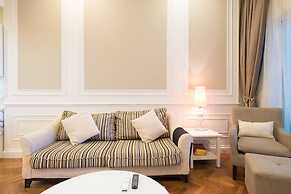 Home Suites by Marina