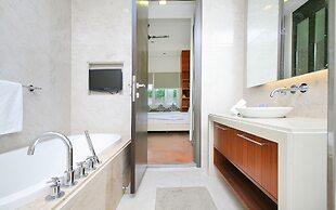 Home Suites by Marina