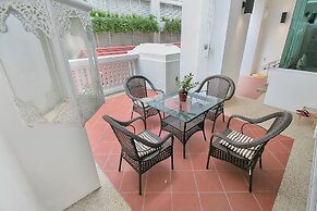 Home Suites by Marina